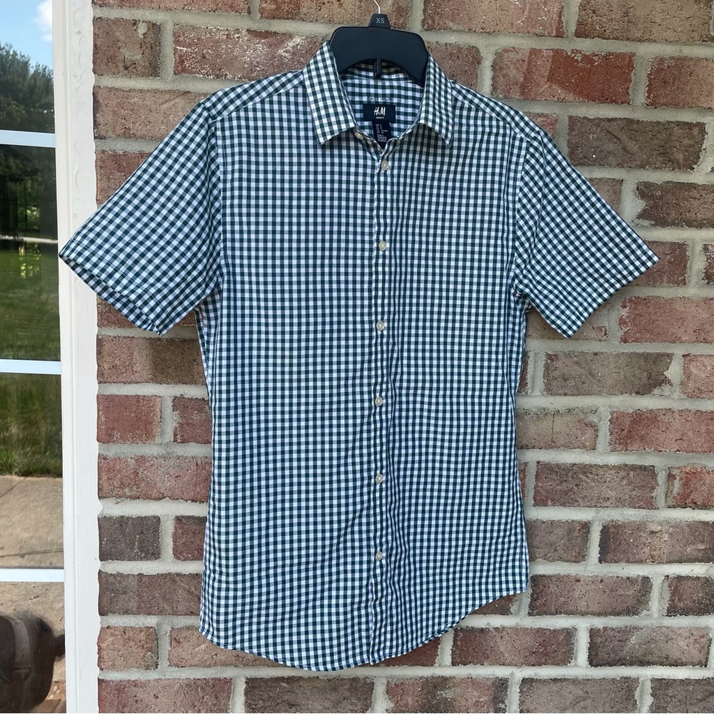 H&M green and white check button up short sleeve shirt New Small Easy Iron